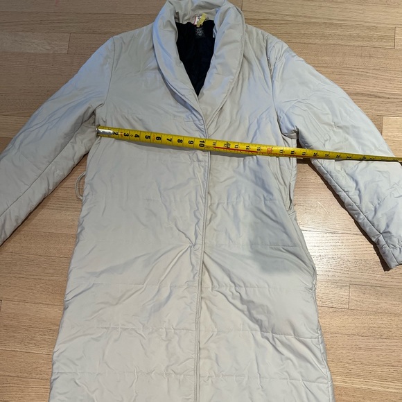 Elleventy lightweight belted puffer - Picture 3 of 7